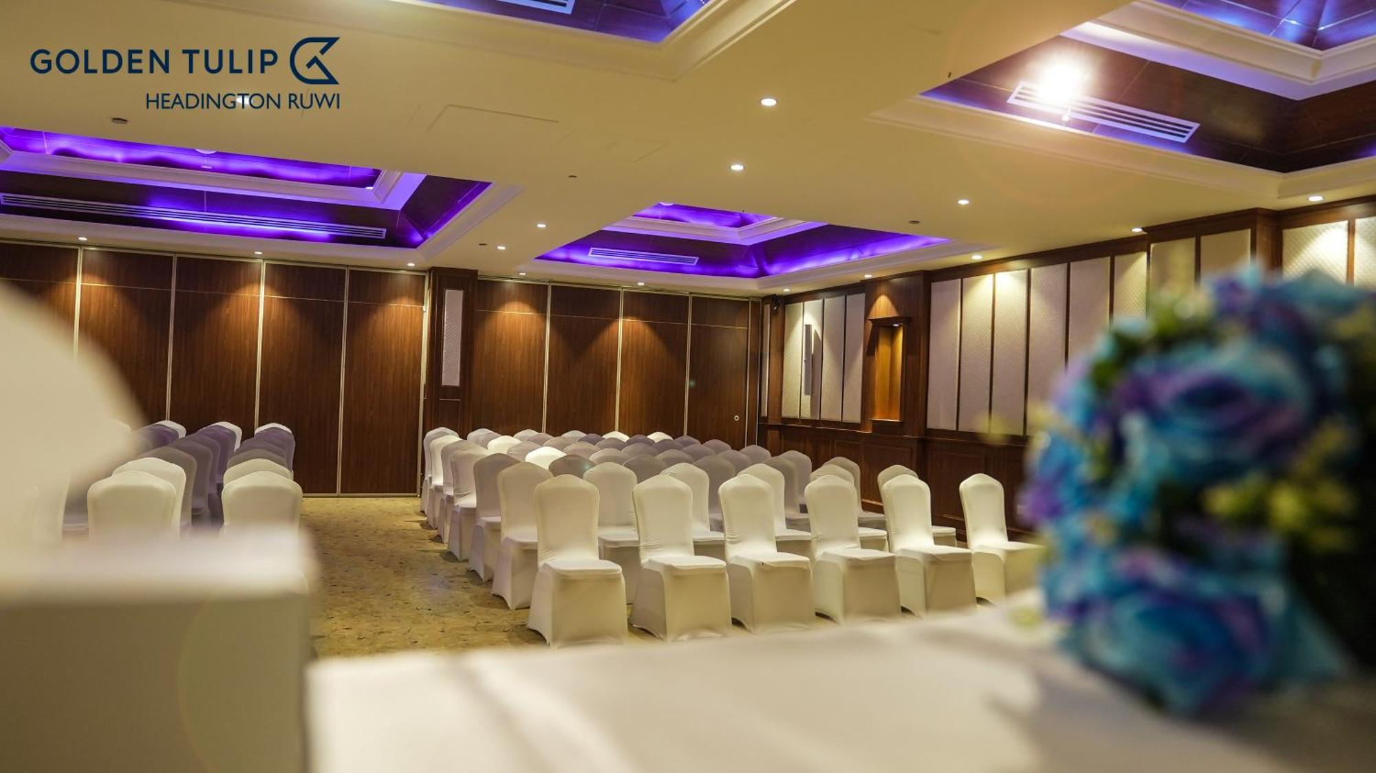 Golden Tulip Headington Hotel Masqat Buitenkant foto