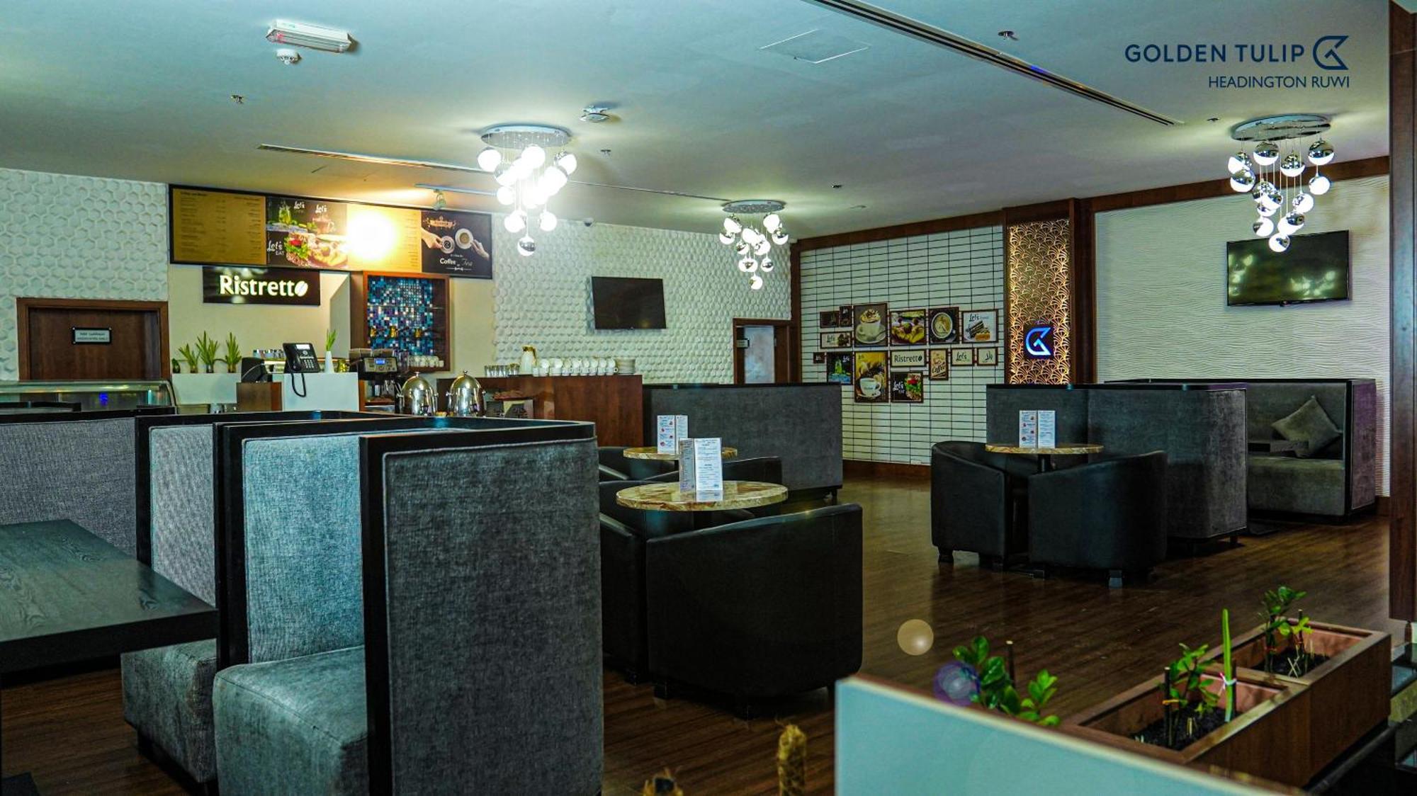 Golden Tulip Headington Hotel Masqat Buitenkant foto