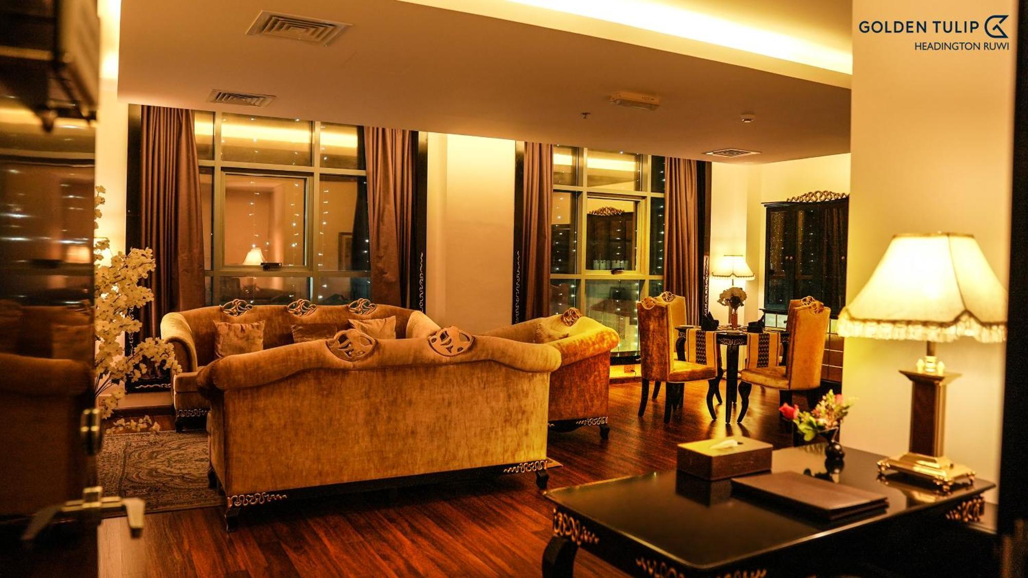 Golden Tulip Headington Hotel Masqat Buitenkant foto